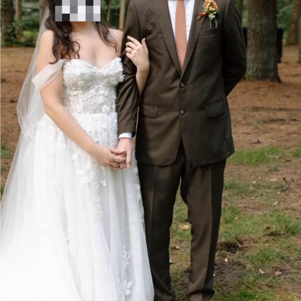 Elegant White Floral Lace Wedding Dress